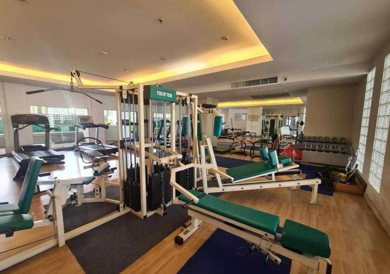 Bu Place Hotel Банкок Екстериор снимка