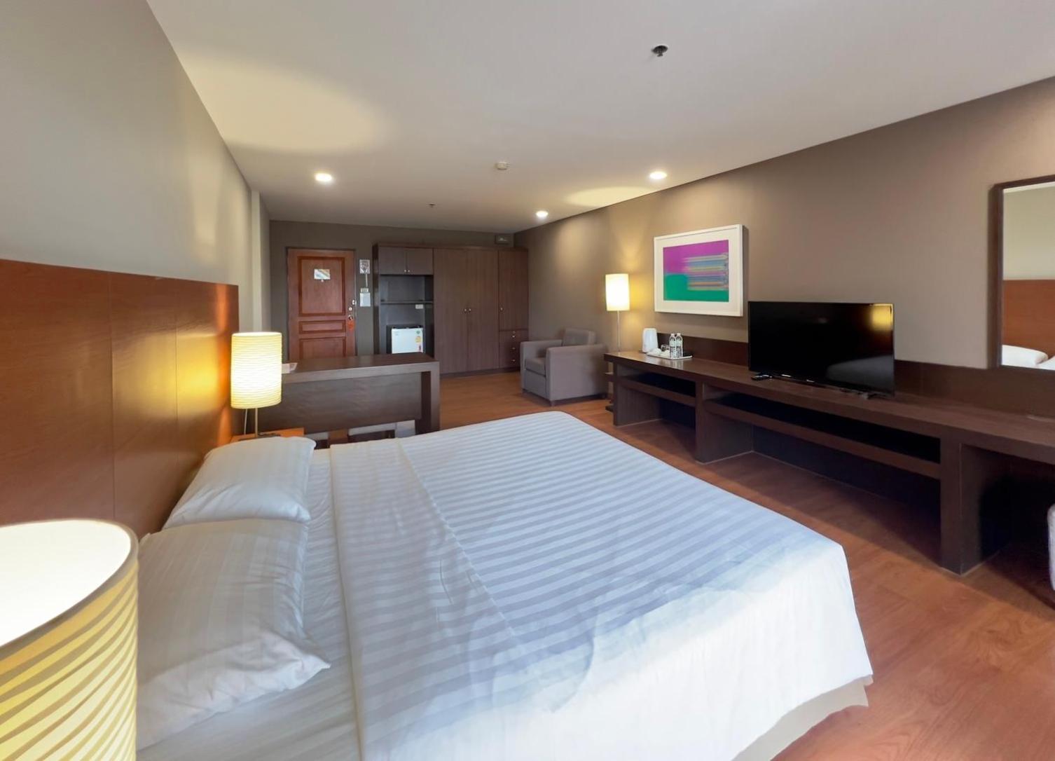 Bu Place Hotel Банкок Екстериор снимка